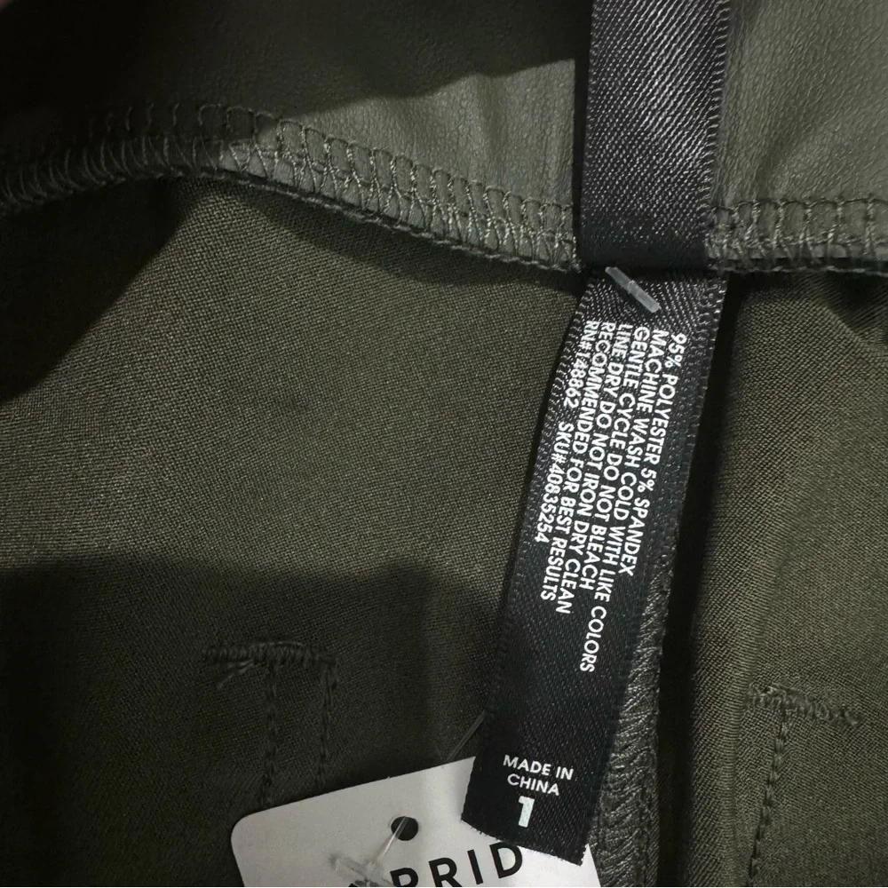 NWT Torrid Full‎ Length Signature Waist Faux Leather Legging Green Size 1X 14/16
